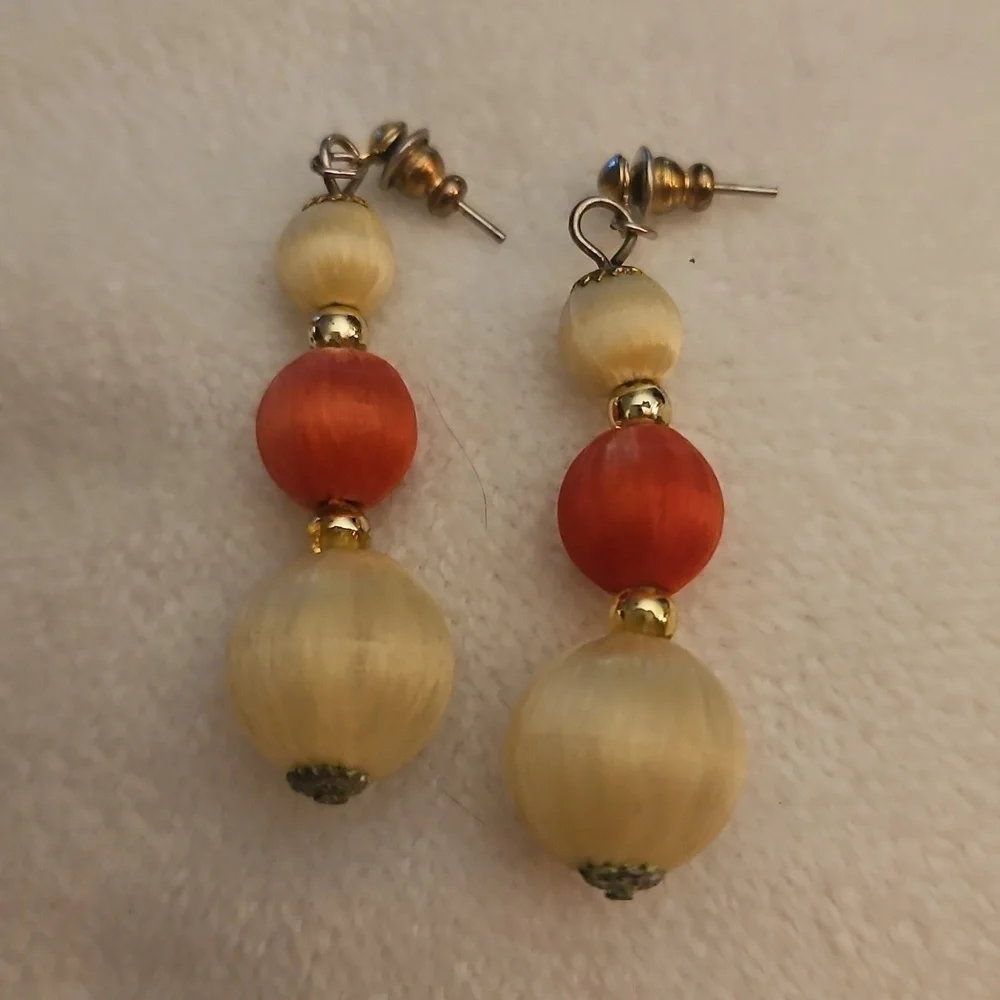 3/$30 Vintage Orange and Cream Thread Beaded Dangle Earrings